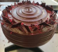 Raspberry and Chocolate Ganache Cake