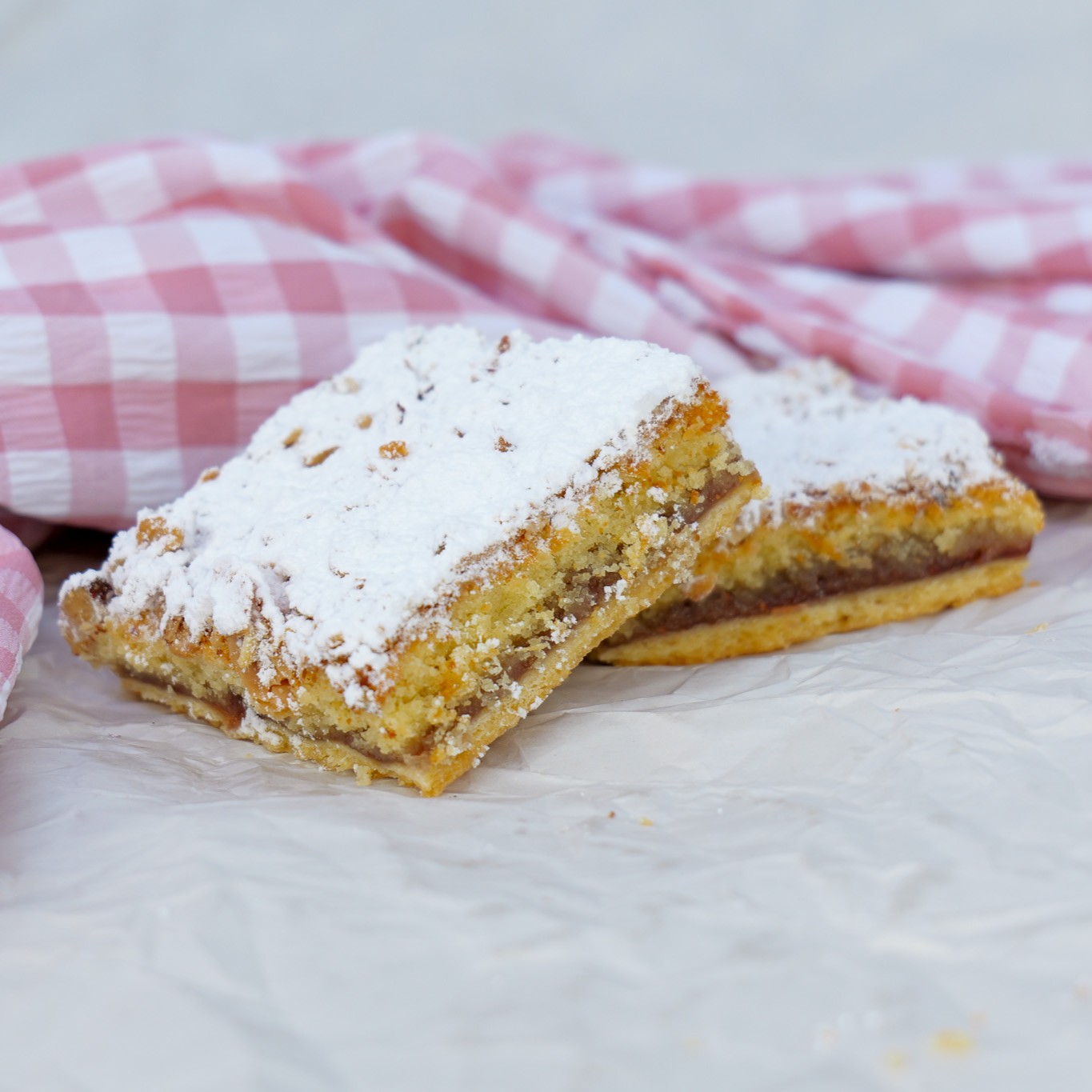 Bakewell Slices
