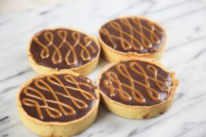 Box of 4 : Vegan Chocolate & Salted Caramel Tart