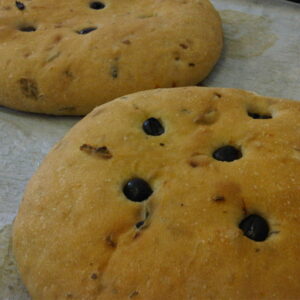 Focaccia Olive & Tomato